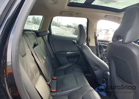 2013 Volvo Xc60 3.2 z USA, uszkodzony, nr VIN YV4940DZ5D2369092